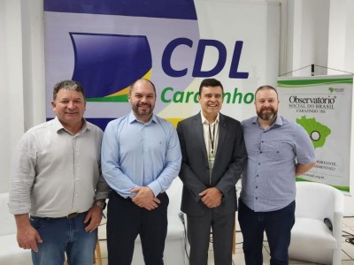Registro - Evento promovido pela CDL Carazinho em parceria com o Observatório Social do Brasil que entrevistou os candidatos a Prefeito de Carazinho.
