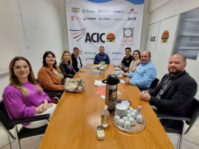 REUNIÃO E ORGANIZAÇÃO DE EVENTO