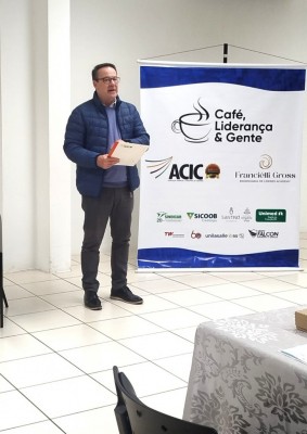 CAFÉ, LIDERANÇA E GENTE