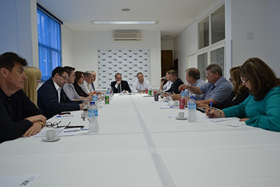 ACIC ENCAMINHA DOCUMENTO AO GOVERNADOR SOBRE EXTINÇÃO DO PISO REGIONAL