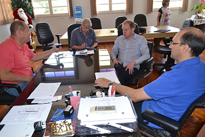 PRESIDENTE DA ACIC SE REÚNE COM PREFEITO EM EXERCÍCIO 