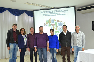 PRESIDENTE DA ACIC PRESTIGIA LANÇAMENTO DE PROGRAMA DA ASSISTÊNCIA SOCIAL MUNICIPAL