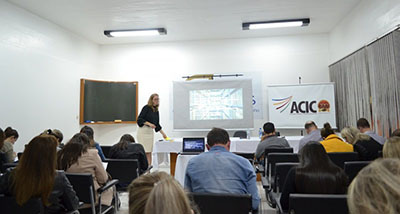 ACIC PROMOVE PALESTRA PARA O DESENVOLVIMENTO DE LÍDERES