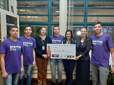 ACIC participa da entrega de prêmio.