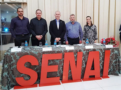 Vice presidente da Área  Industrial da ACIC participa de formatura.